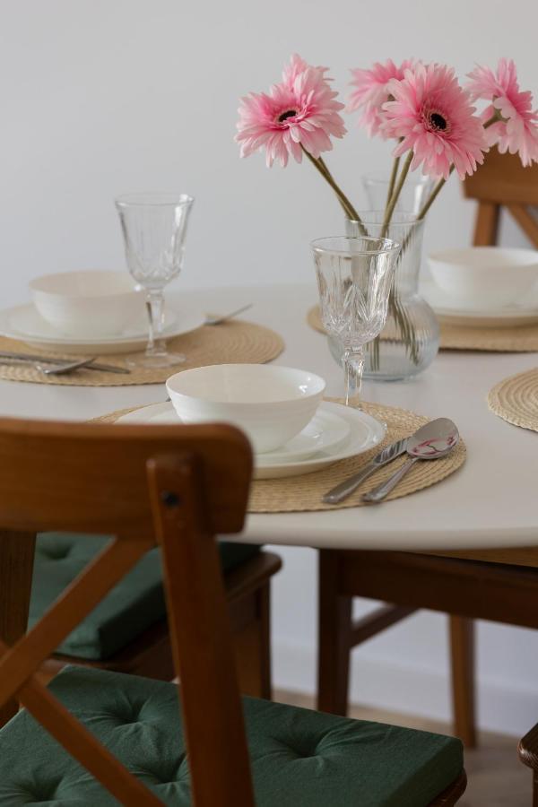 Ursus Sunny For 4 Guests With Parking & Balcony By Renters Apartament *