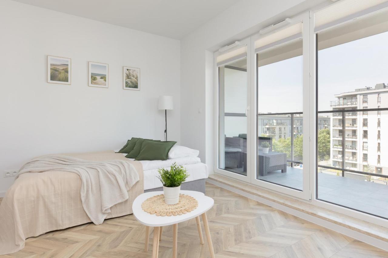 Ursus Sunny For 4 Guests With Parking & Balcony By Renters Apartament *
